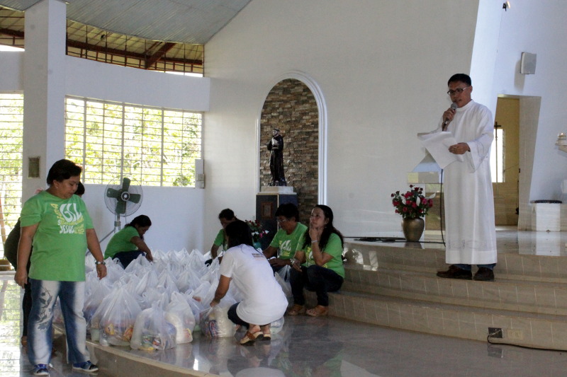 Tagakpan gift-giving