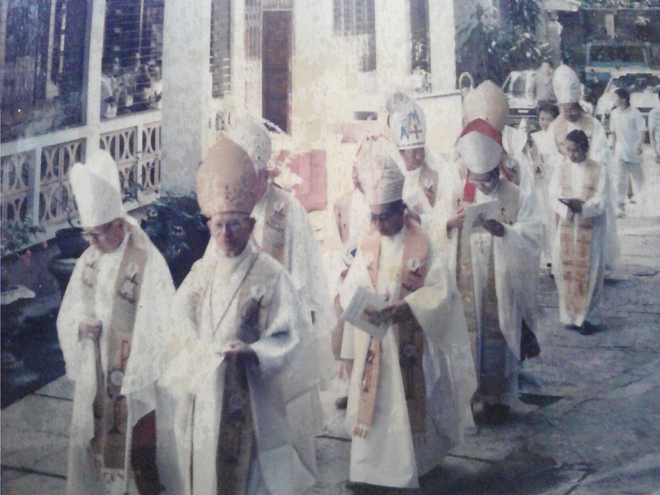 Bp. Baquial installation procession with bishops