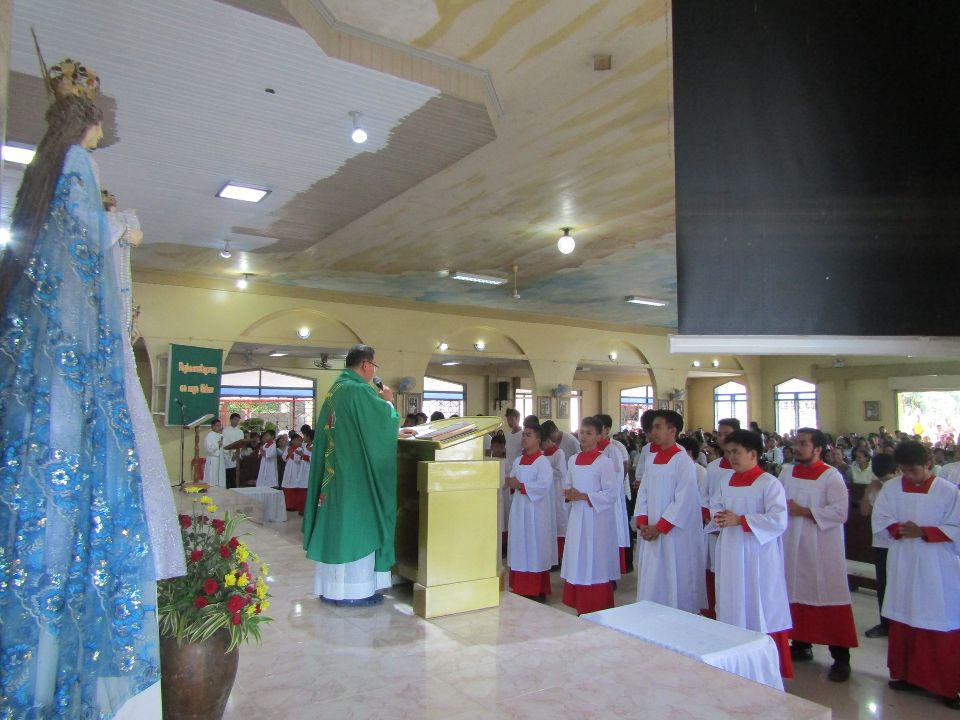 Mass servers investiture St. Mary of the Perpetual Rosary Parish