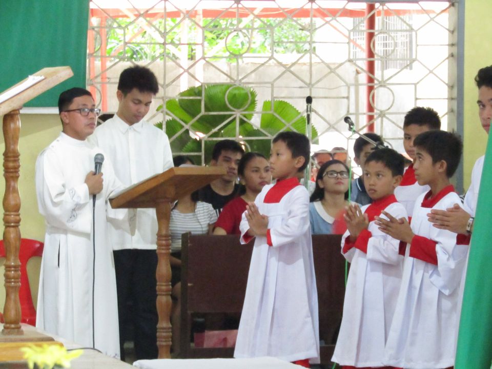 Mass servers investiture St. Mary of the Perpetual Rosary Parish