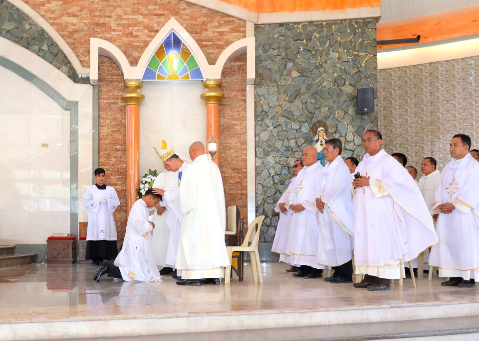 Rev. Donie Emuy ordination Mati