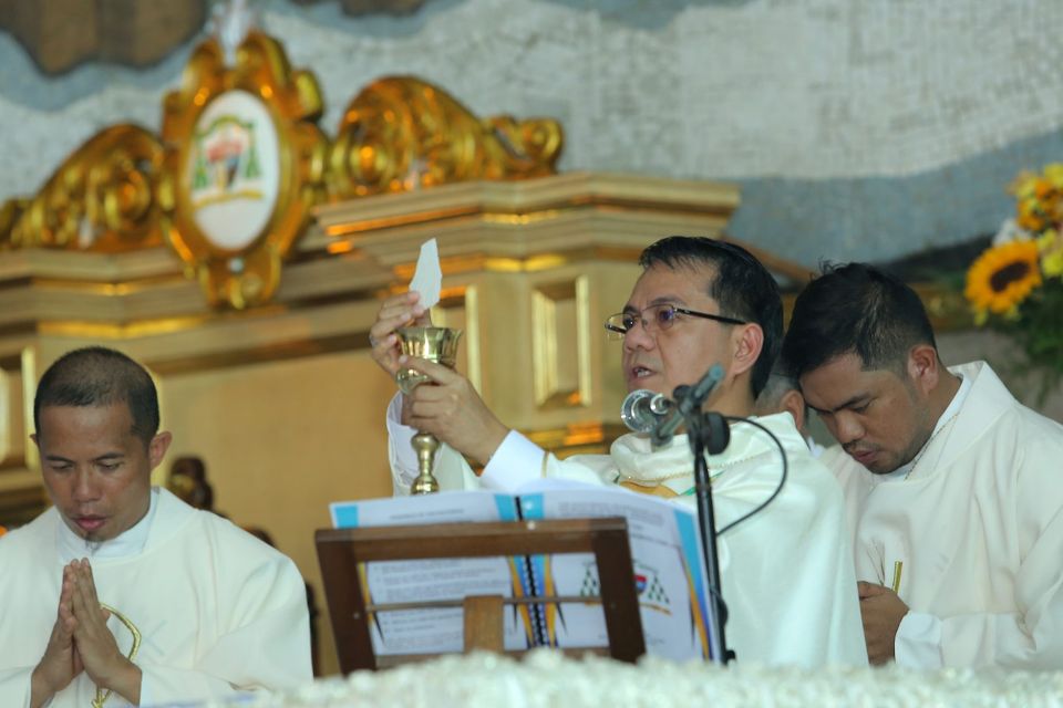 Bp Leo Dalmao celebrates Mass at Sta Isabel Cathedral Basilan