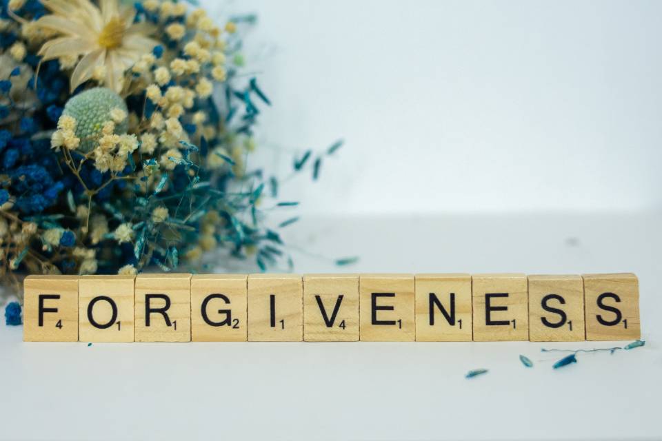 alex shute stock forgive forgiveness unsplash