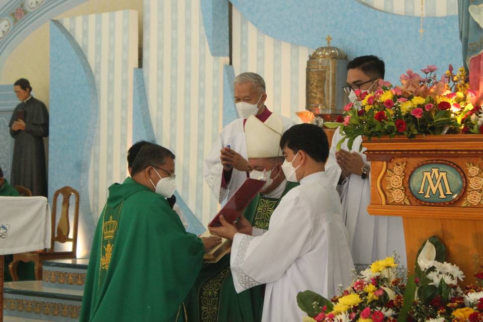 Mary Help of Christians Parish installation parish priest Rev. Fr. John L. Cardinal, SDB