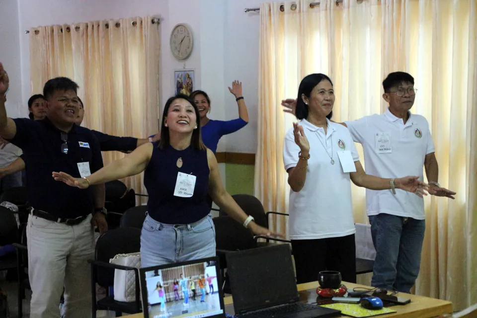 Dangpanan Responders joyfully dance as energizer