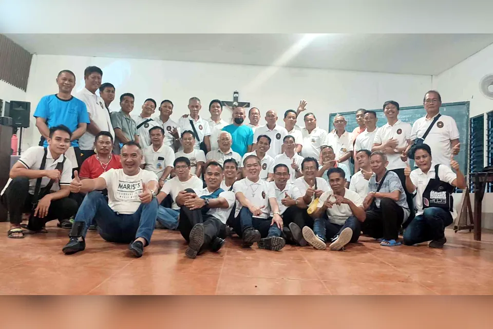 Extraordinary Ministers of Holy Communion (EMHC) San Miguel Parish Basic Refresher Course