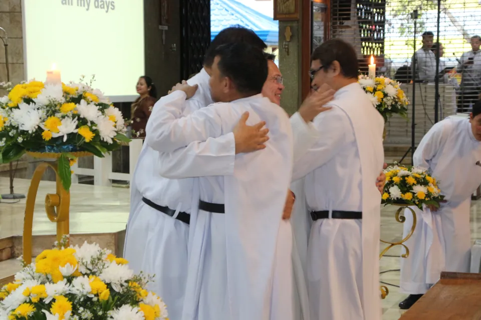 Alexian Brothers De La Banda and Pabualan profession of vows