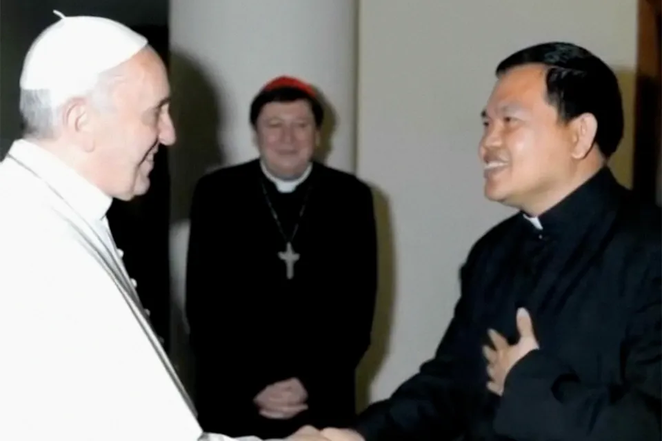 Pope Francis and Claretian Fr Elias Ayuban